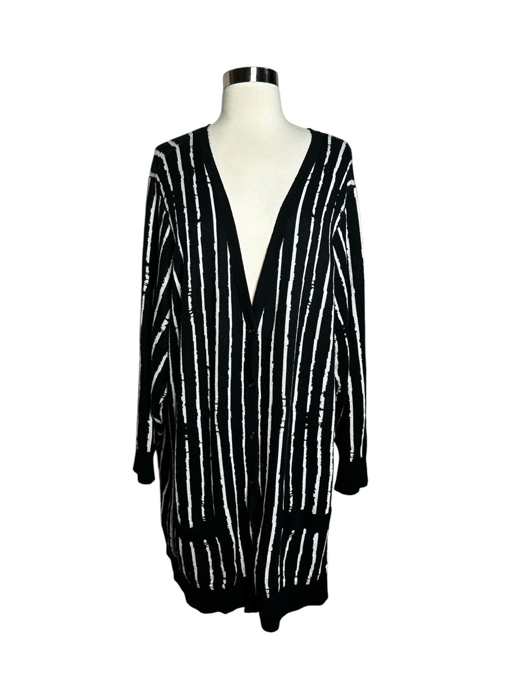 Torrid Disney Nightmare Before Christmas Jack Skellington Cardigan Sweater 5X 28